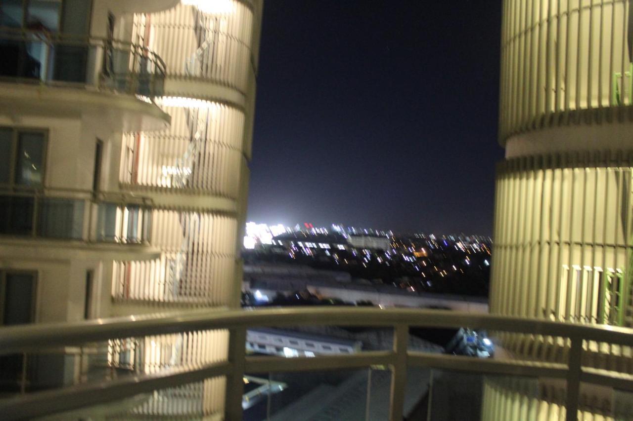 Azure C2 Balcony Wifi Near Mall Airport Multiple Units Paranaque City エクステリア 写真